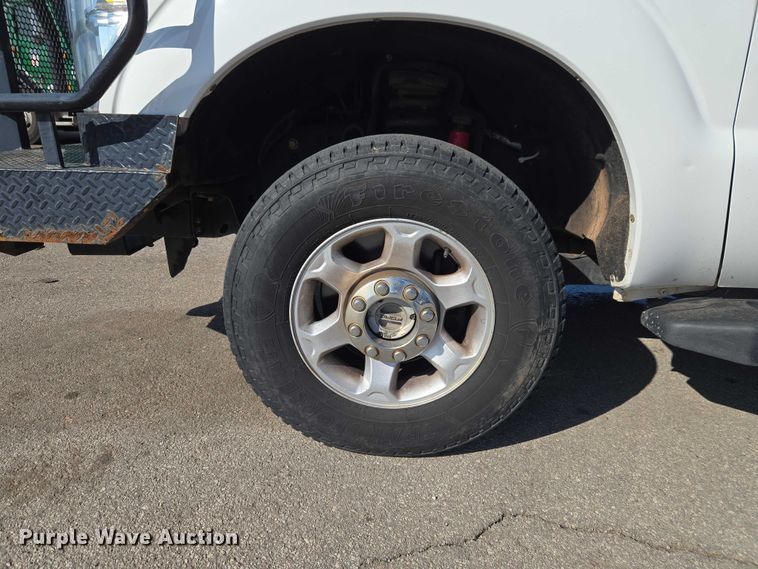 image for item ET1433 2014 Ford F250 Super Duty Crew Cab pickup truck