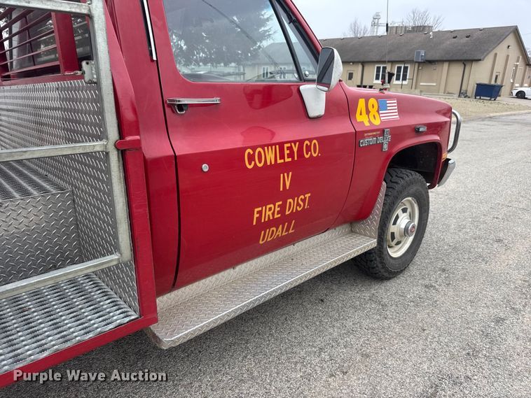 image for item ET1664 1985 Chevrolet Custom Deluxe 30 brush fire truck