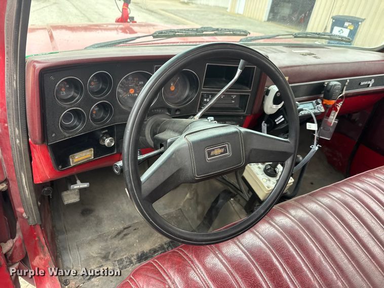 image for item ET1664 1985 Chevrolet Custom Deluxe 30 brush fire truck