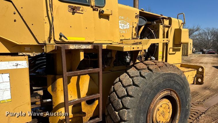 image for item ET1676 1984 FiatAllis FR15 wheel loader