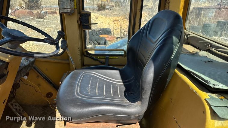 image for item ET1676 1984 FiatAllis FR15 wheel loader