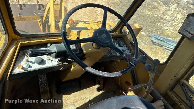 image for item ET1676 1984 FiatAllis FR15 wheel loader