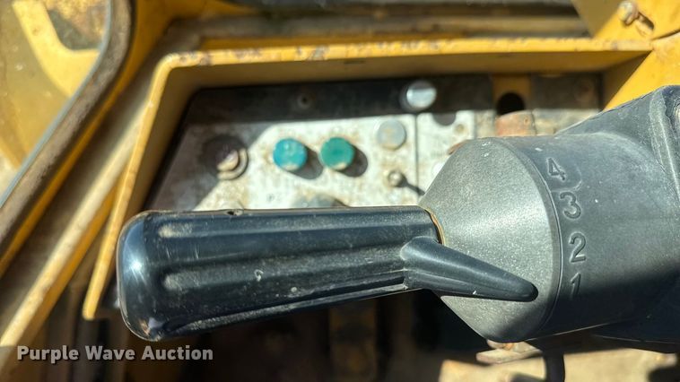 image for item ET1676 1984 FiatAllis FR15 wheel loader