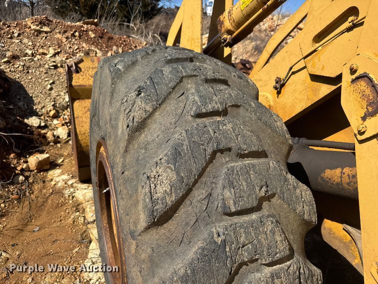 image for item ET1676 1984 FiatAllis FR15 wheel loader