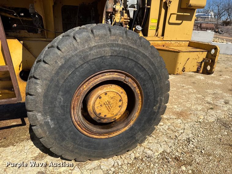 image for item ET1676 1984 FiatAllis FR15 wheel loader