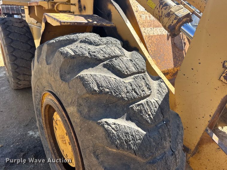image for item ET1676 1984 FiatAllis FR15 wheel loader