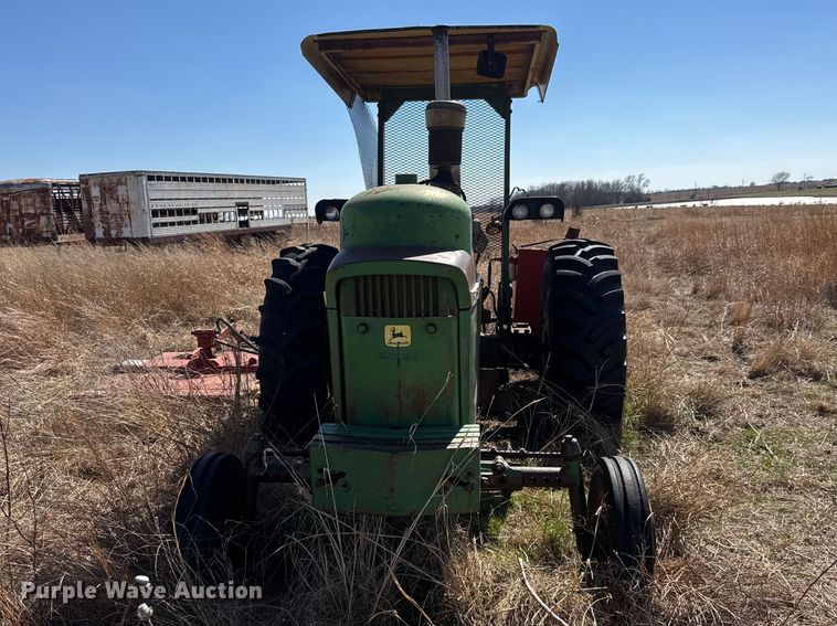 image for item ET1677 John Deere 4010 tractor