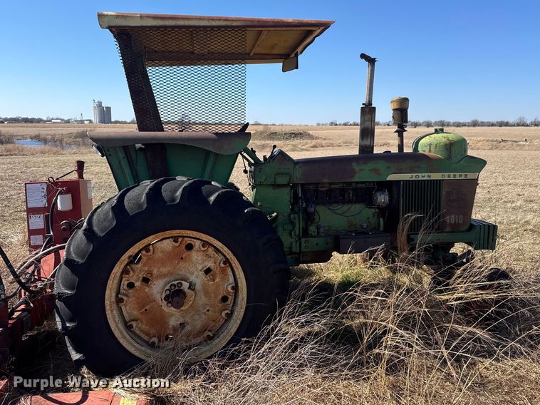 image for item ET1677 John Deere 4010 tractor