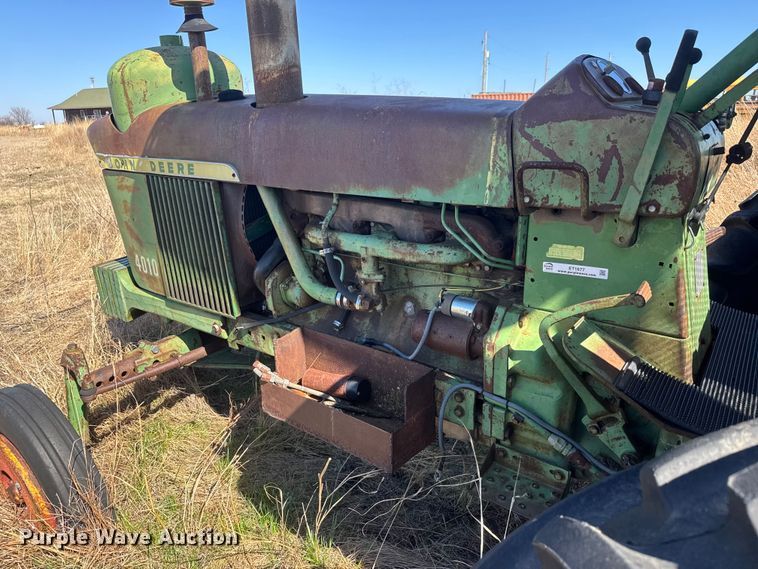 image for item ET1677 John Deere 4010 tractor