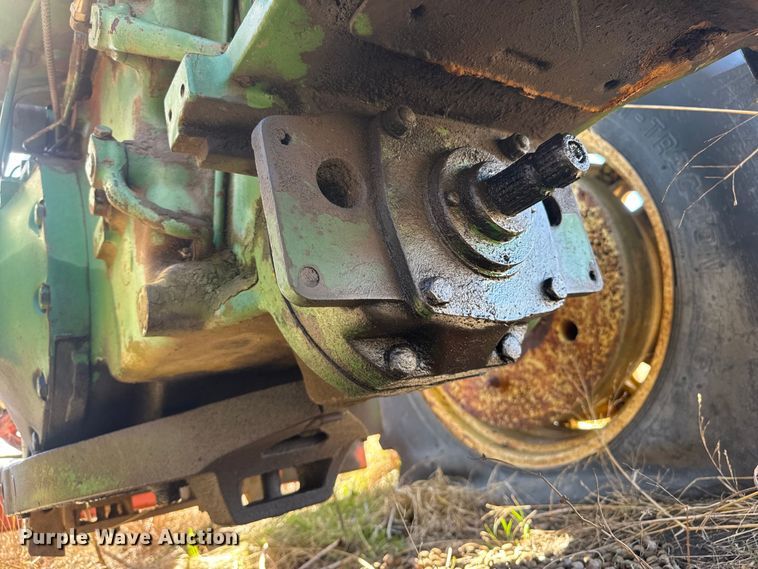 image for item ET1677 John Deere 4010 tractor