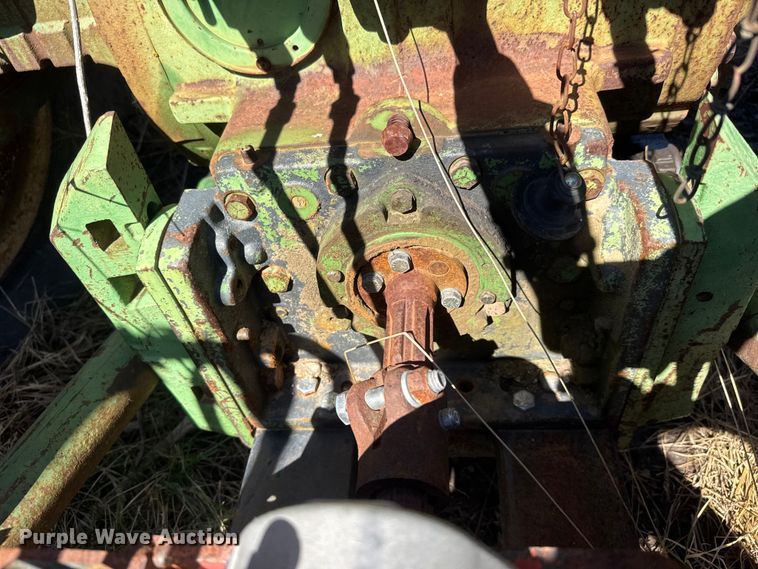 image for item ET1677 John Deere 4010 tractor