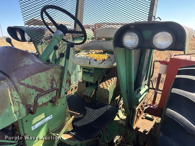 image for item ET1677 John Deere 4010 tractor