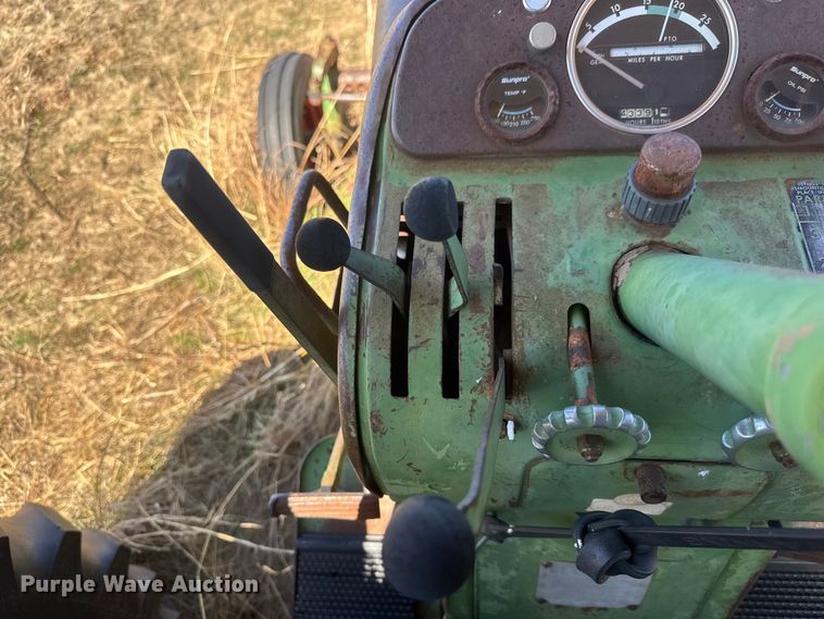 image for item ET1677 John Deere 4010 tractor