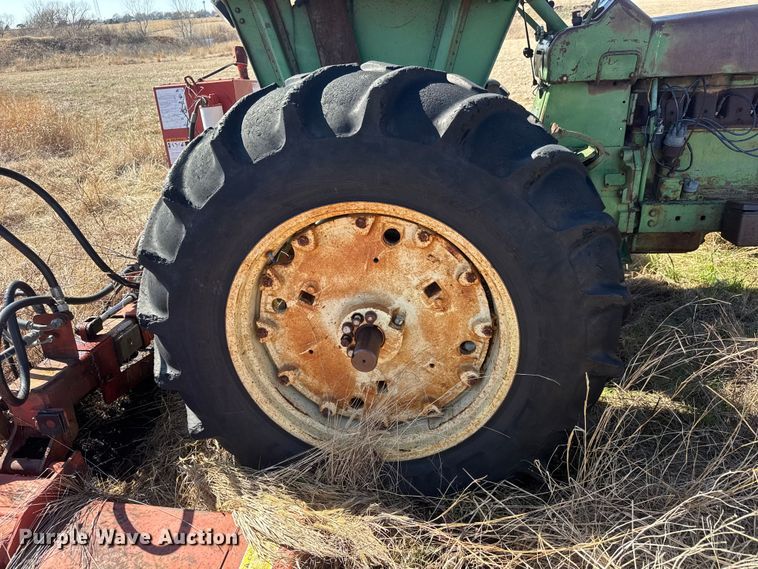 image for item ET1677 John Deere 4010 tractor