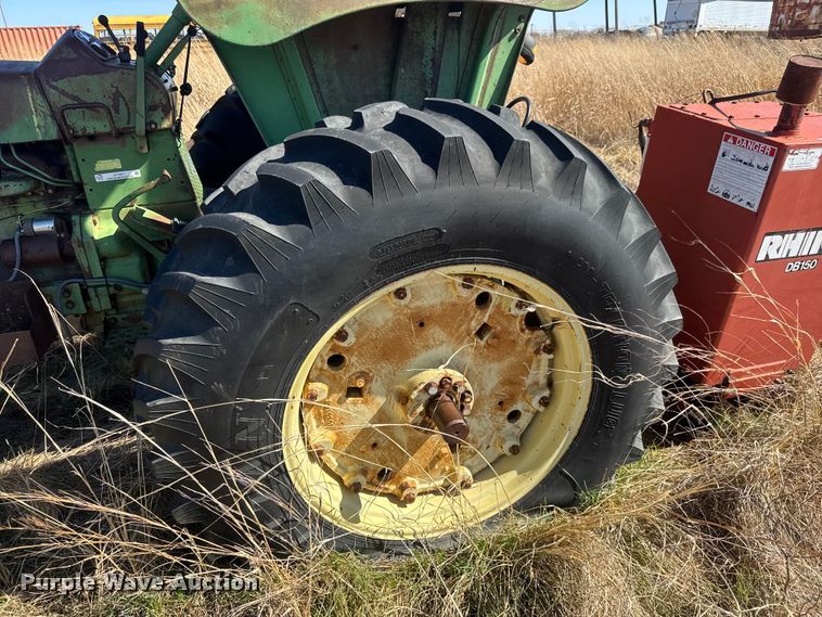 image for item ET1677 John Deere 4010 tractor