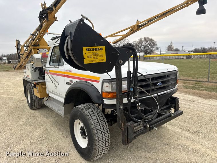 image for item ET1685 1995 Ford F450 Super Duty sprayer