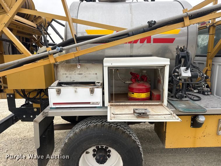 image for item ET1685 1995 Ford F450 Super Duty sprayer