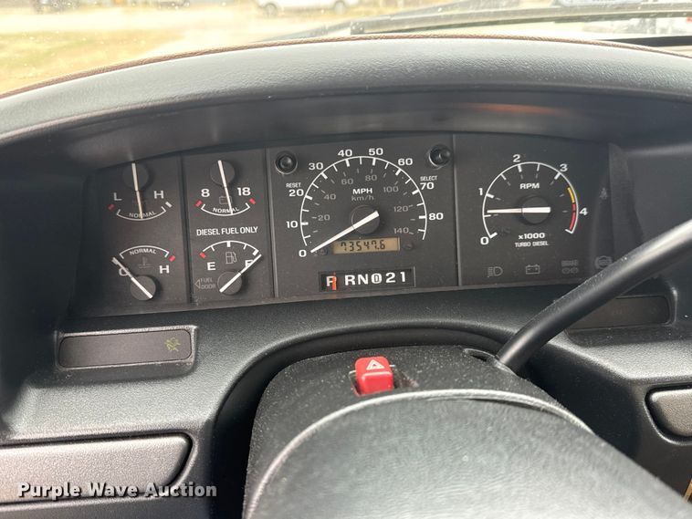 image for item ET1685 1995 Ford F450 Super Duty sprayer