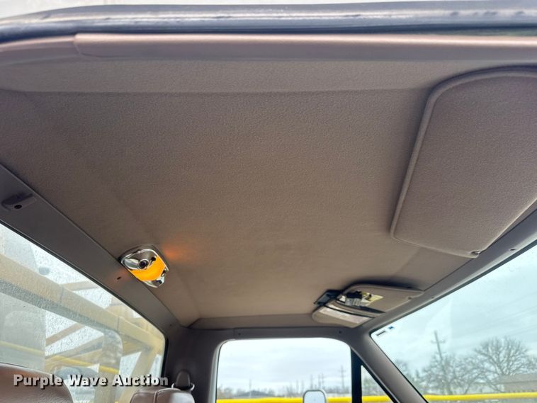 image for item ET1685 1995 Ford F450 Super Duty sprayer