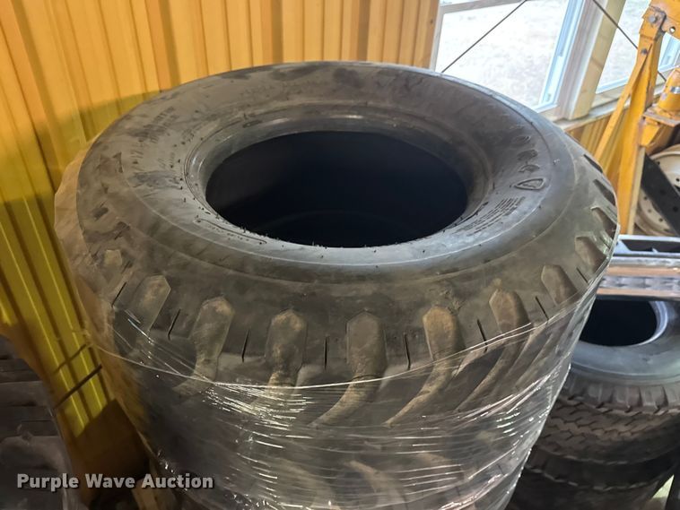 image for item ET1685 1995 Ford F450 Super Duty sprayer