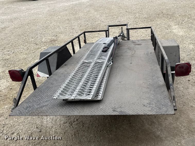 image for item ET1687 1984 Go-Getter AZGGT tilt deck utility trailer