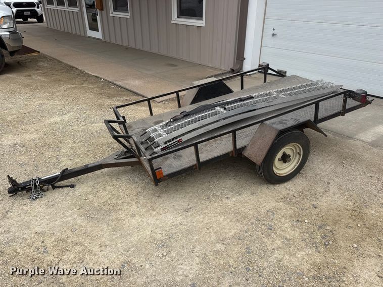 image for item ET1687 1984 Go-Getter AZGGT tilt deck utility trailer