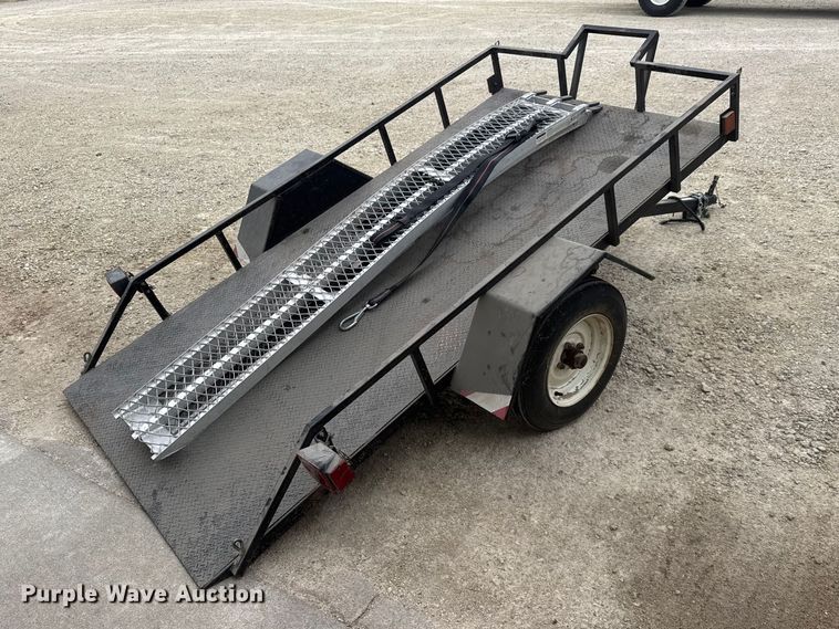 image for item ET1687 1984 Go-Getter AZGGT tilt deck utility trailer