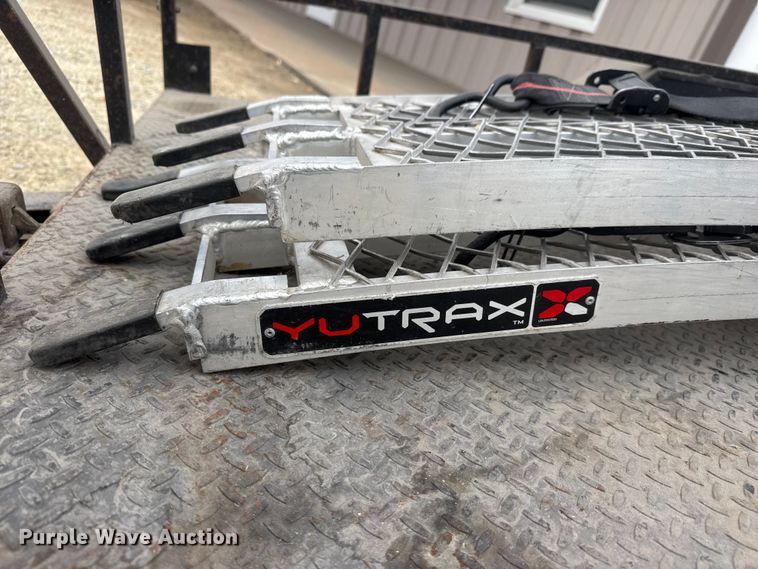 image for item ET1687 1984 Go-Getter AZGGT tilt deck utility trailer