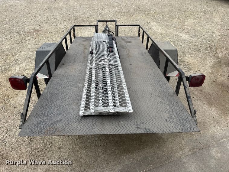 image for item ET1687 1984 Go-Getter AZGGT tilt deck utility trailer