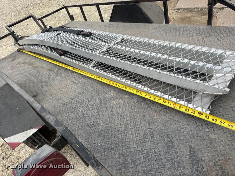 image for item ET1687 1984 Go-Getter AZGGT tilt deck utility trailer