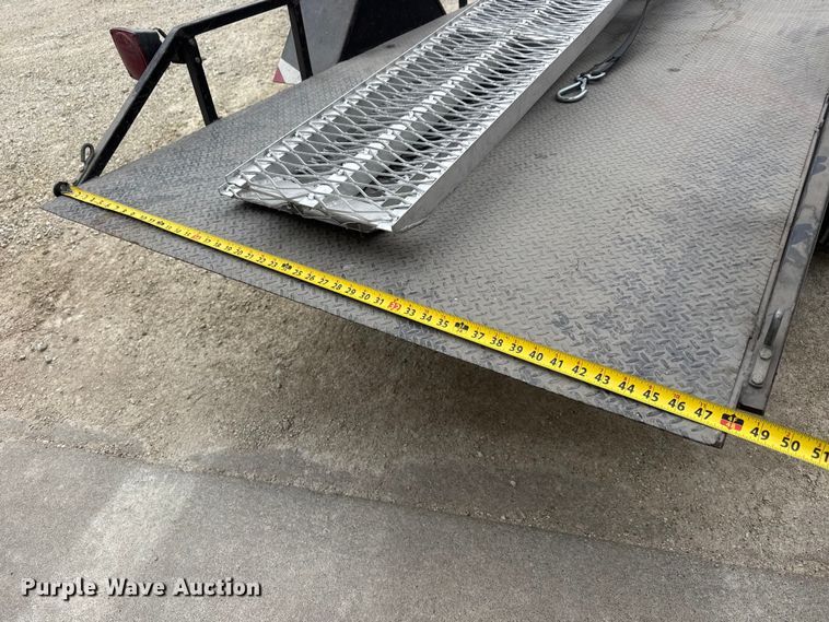 image for item ET1687 1984 Go-Getter AZGGT tilt deck utility trailer