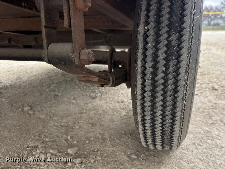 image for item ET1687 1984 Go-Getter AZGGT tilt deck utility trailer