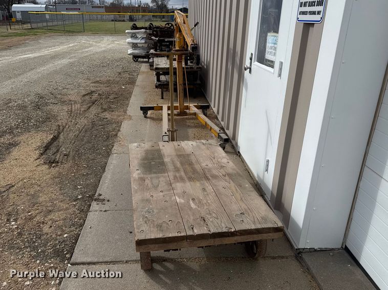 image for item ET1688 Engine hoist