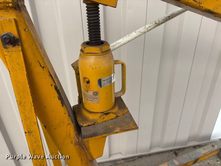 image for item ET1688 Engine hoist