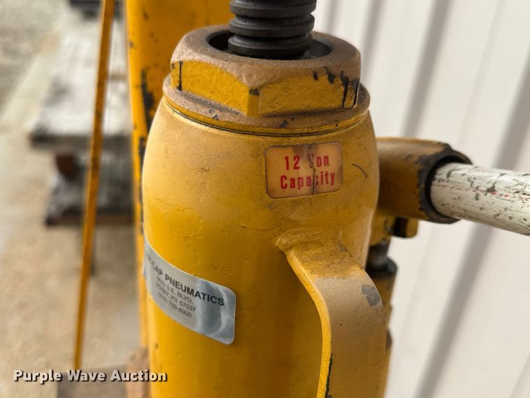 image for item ET1688 Engine hoist