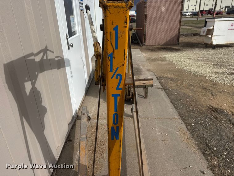 image for item ET1688 Engine hoist