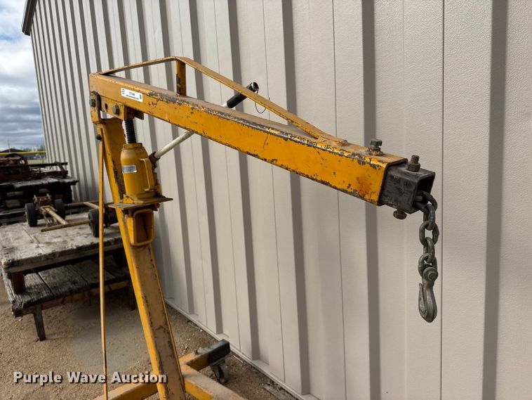 image for item ET1688 Engine hoist