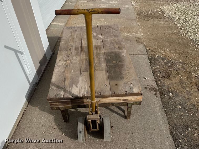 image for item ET1688 Engine hoist