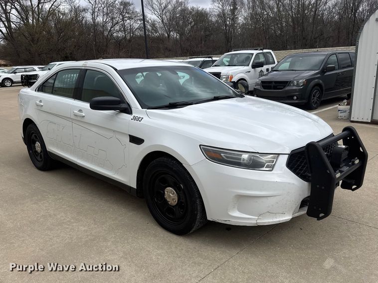 image for item ET1696 2015 Ford Taurus Police Interceptor 