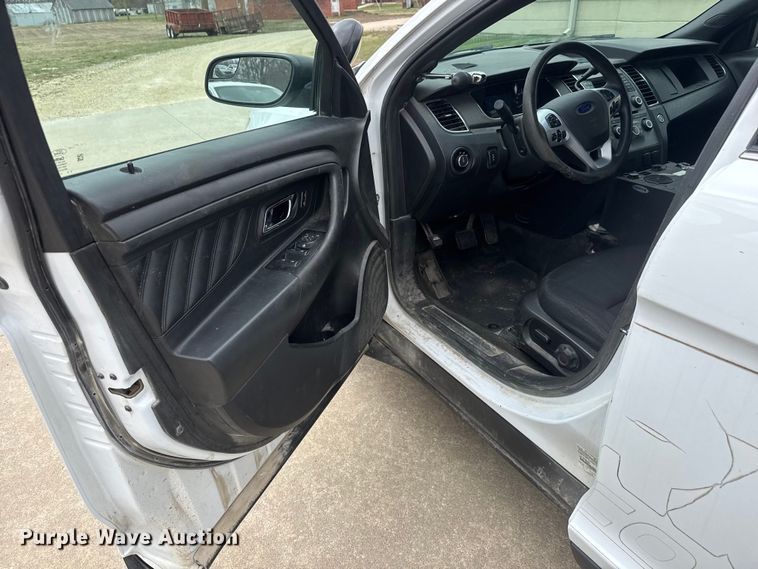 image for item ET1696 2015 Ford Taurus Police Interceptor 
