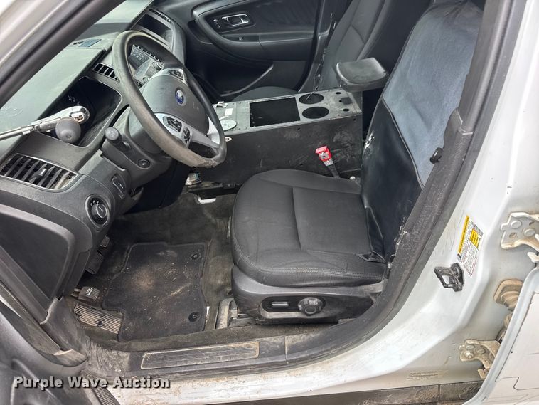 image for item ET1696 2015 Ford Taurus Police Interceptor 