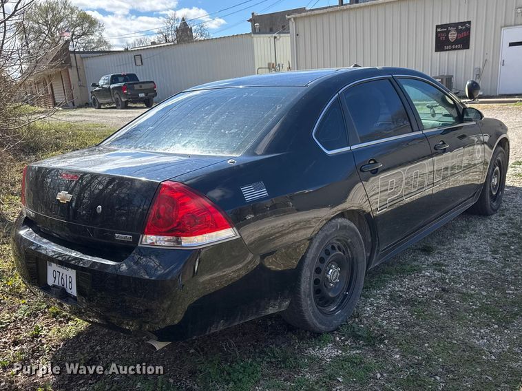 image for item ET1697 2012 Chevrolet Impala Police Cruiser 