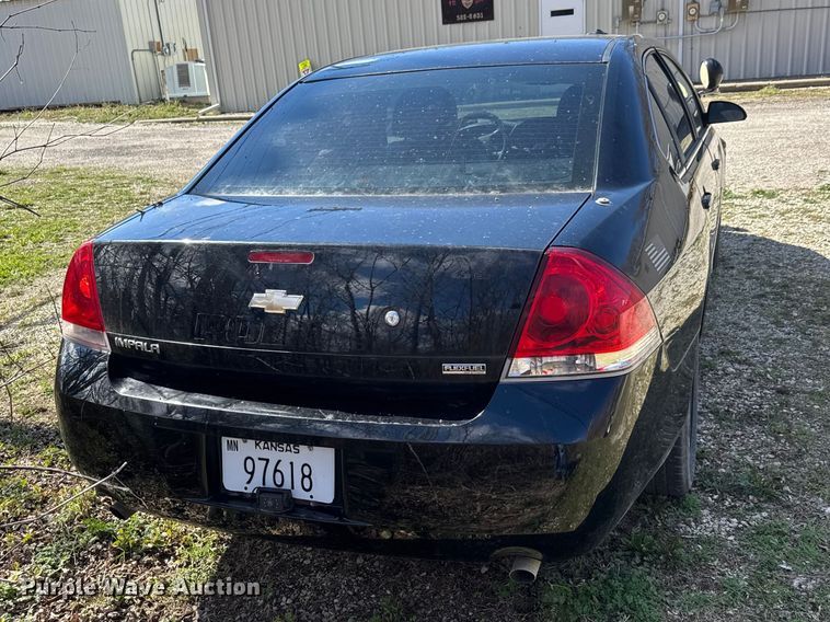 image for item ET1697 2012 Chevrolet Impala Police Cruiser 