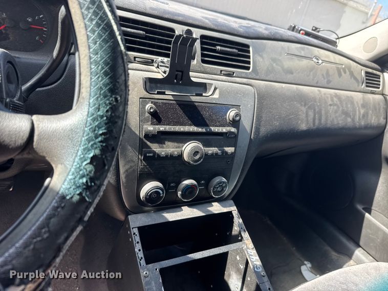 image for item ET1697 2012 Chevrolet Impala Police Cruiser 