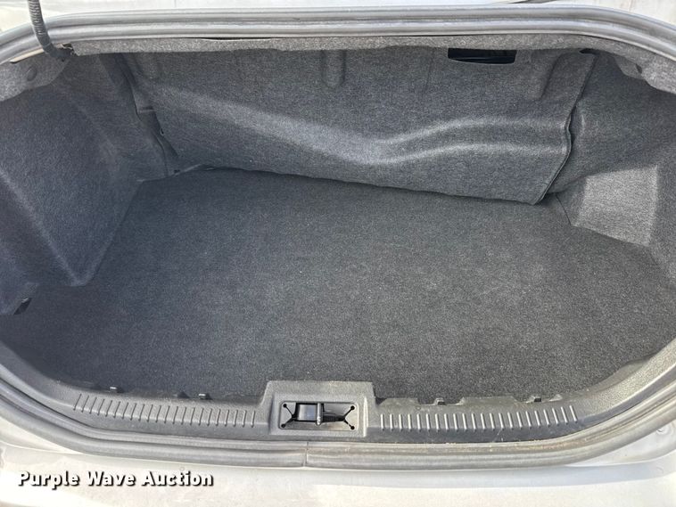 image for item ET1715 2010 Ford Fusion 