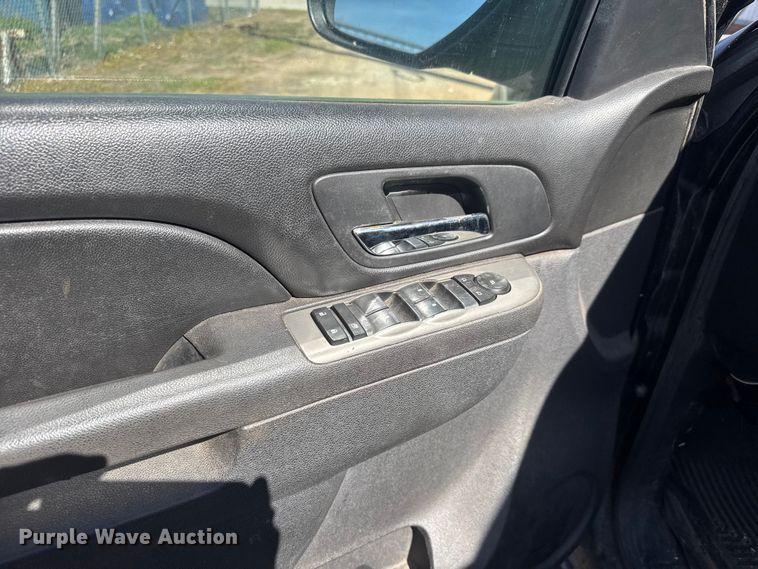 image for item ET1744 2013 Chevrolet Tahoe Police SUV