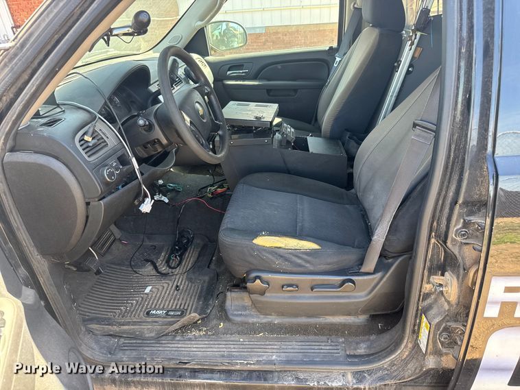 image for item ET1744 2013 Chevrolet Tahoe Police SUV