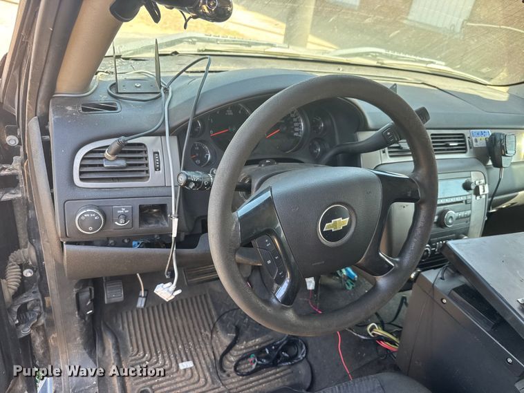 image for item ET1744 2013 Chevrolet Tahoe Police SUV