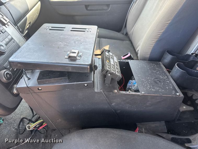 image for item ET1744 2013 Chevrolet Tahoe Police SUV