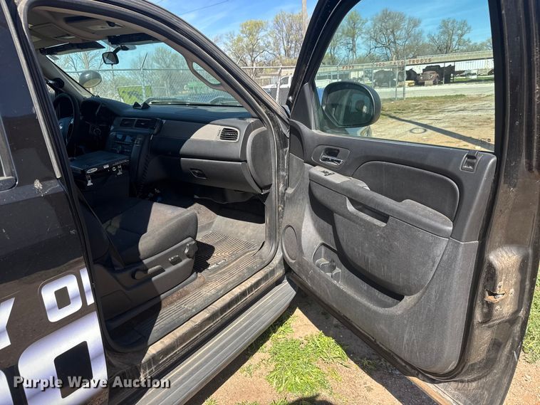 image for item ET1744 2013 Chevrolet Tahoe Police SUV